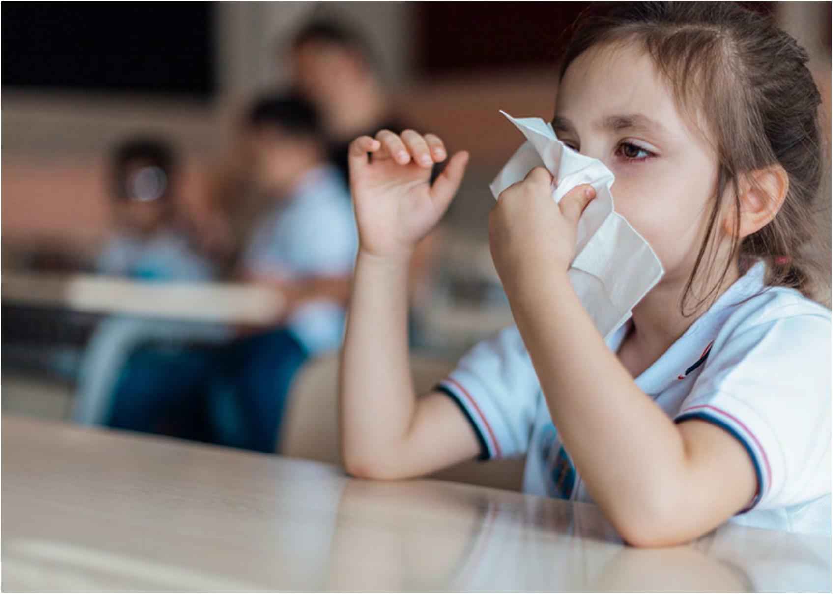 Как ребёнку не подхватить ОРВИ в школе? Иммунолог дала 6 практических советов