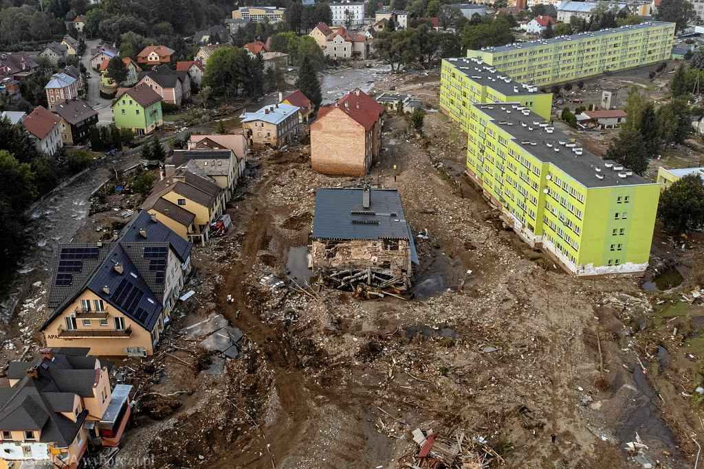 Поляки показали, во что циклон «Борис» превратил города. Синоптики предупредили - «апогей большой воды» ещё впереди