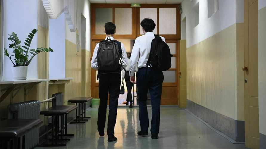 Минобразования предложило закрепить в кодексе деловую одежду белорусских школьников. Но есть исключения