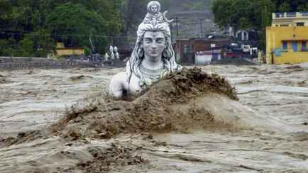 Юг Испании накрыли наводнения из-за рекордных дождей