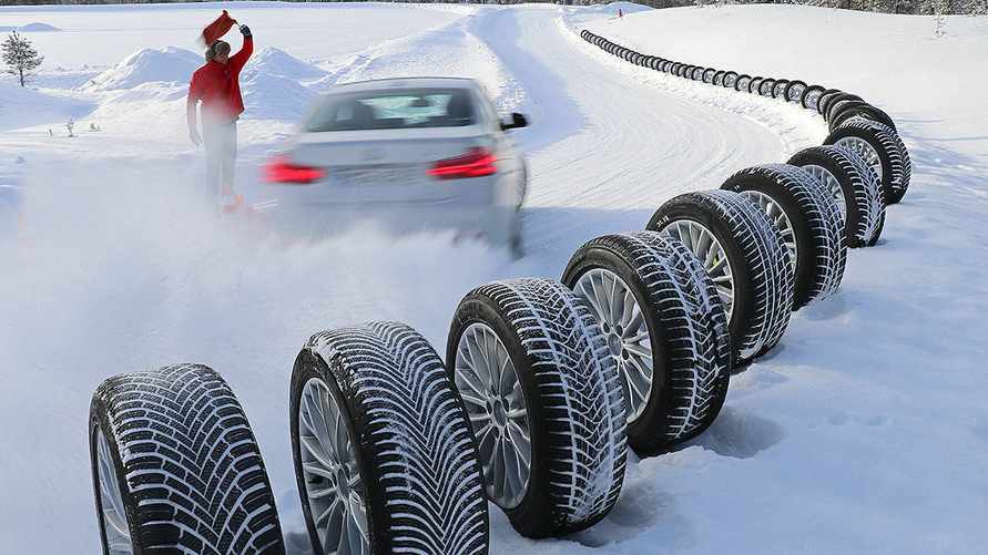 Как выбрать зимние шины? Автоэксперты посоветовали обратить внимание на эти 4 типа