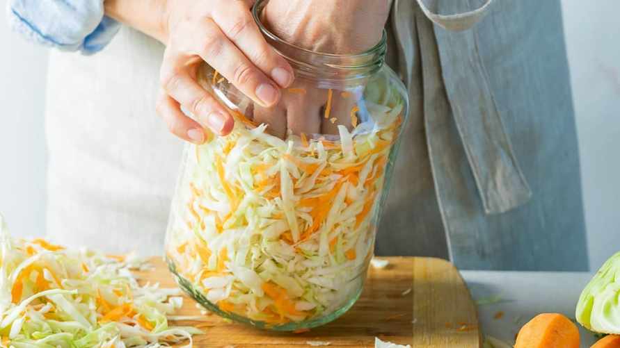 Когда квасить капусту в октябре 2024 года? Вот что нужно сделать, чтобы была вкусной и хрустящей