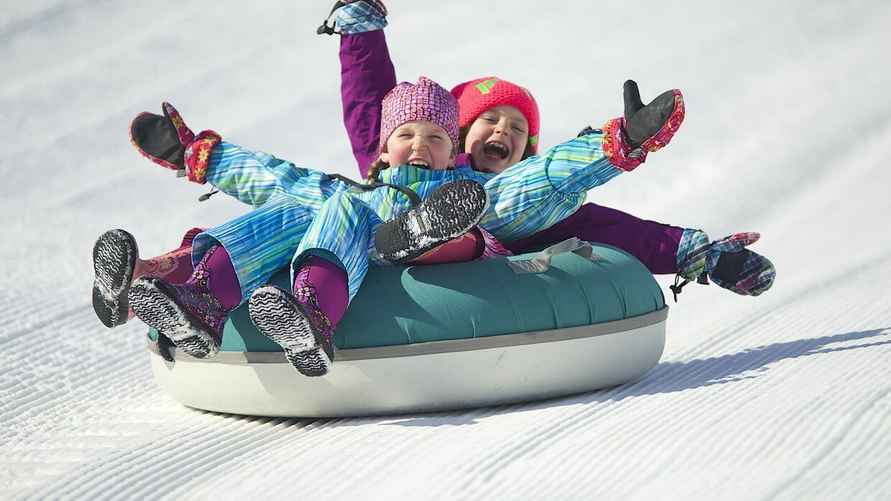 Катание на "ватрушке"