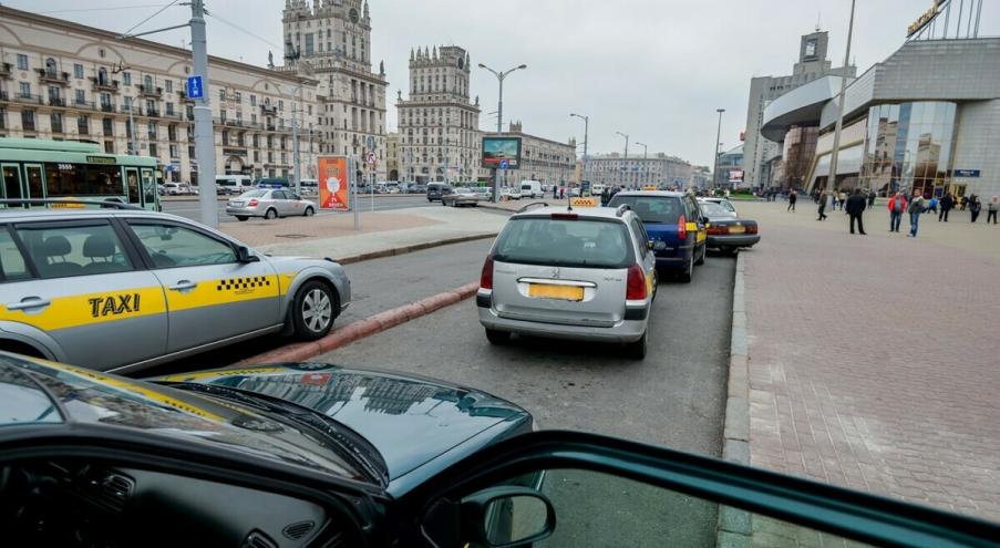 Так, в Мингорисполком можно звонить 1 ноября с