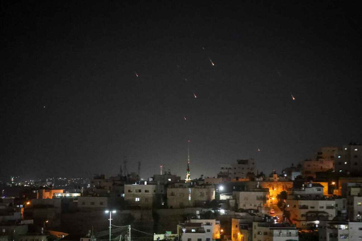 Объявление войны? Иран обстрелял Израиль 181 ракетой