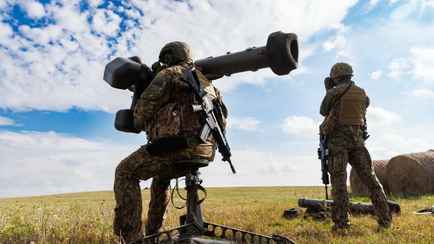 Минобороны Латвии направило мобильные группы зенитчиков и развернуло ПВО на границе с Беларусью