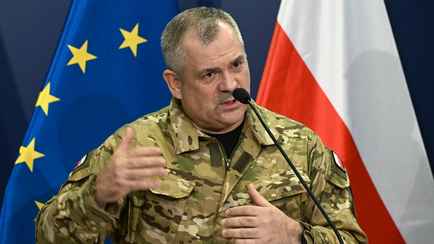 «Что-то должно произойти» — Глава Генштаба Польши призвал поляков готовиться к войне