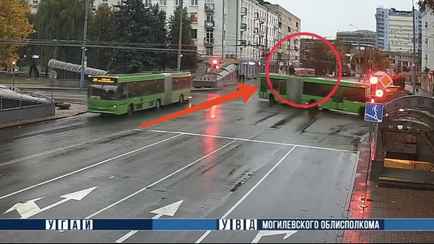 В Могилеве автобус въехал в столб. Пострадали пассажиры