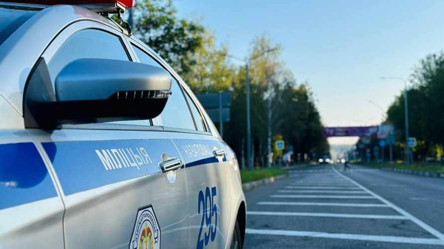 Не только за телефон. В ГАИ напомнили белорусским водителям о штрафах до 320 рублей за такое использование гаджетов