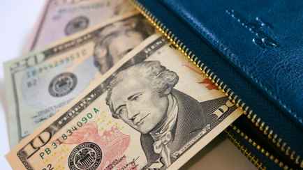 Белорусский рубль ослаб на торгах ко всем валютам, евро при этом — на трёхнедельном максимуме. А что с долларом?