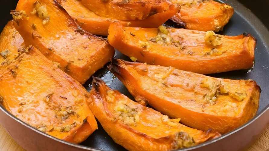 Как правильно запечь тыкву в духовке? Вот какие 3 специи идеально дополнят вкус овоща