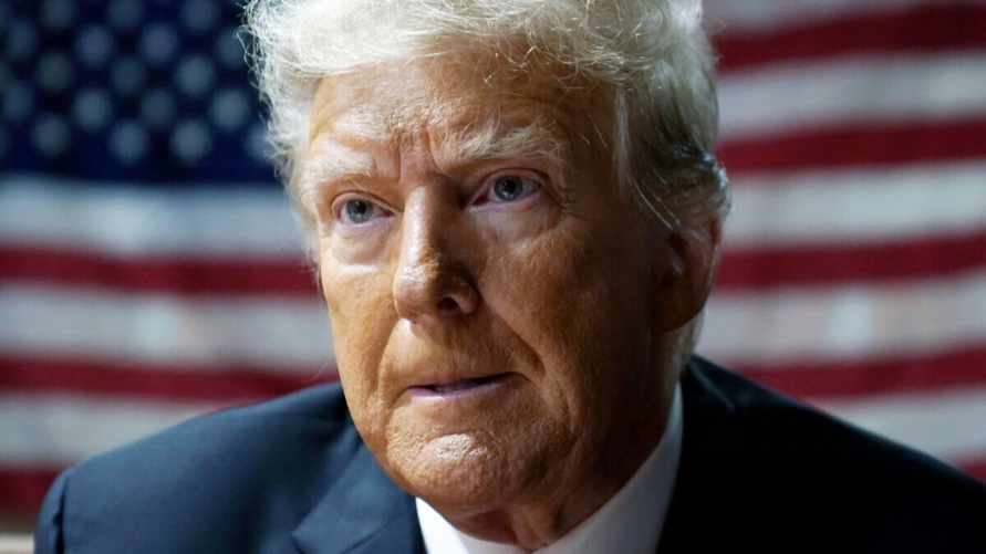 Трамп обвинил "величайшего продавца" Зеленского в начале войны России против Украины