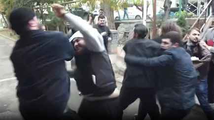 Президент Грузии потребовала убрать от избирательных участков «агрессивные группы» после драк в Тбилиси