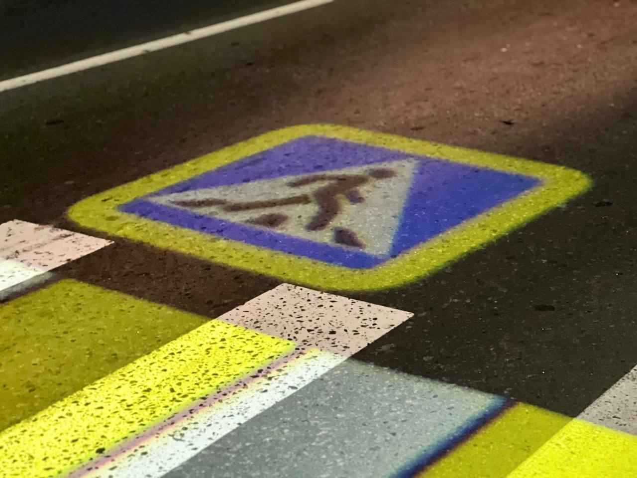 В Гомеле установили проектор на пешеходном переходе. Как работает?