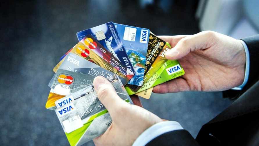 Один из белорусских банков сменил валюту расчётов по картам Visa