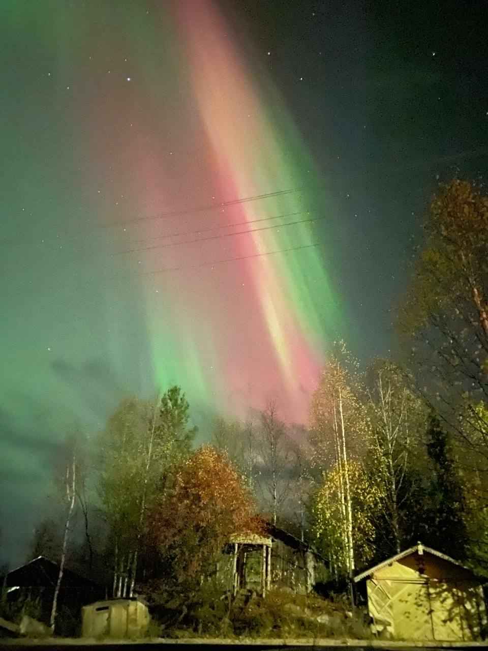 Белорусы поделились фото северного сияния над Брестом, Гродно и Минщиной, вызванного магнитной бурей класса G4