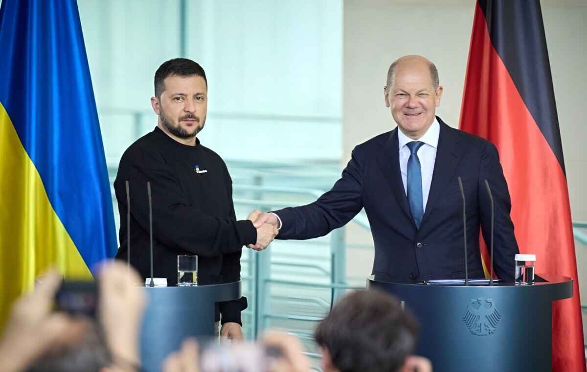 "Украина может на нас положиться" — Шольц объявил о военном пакете для Киева на 1,4 млрд евро