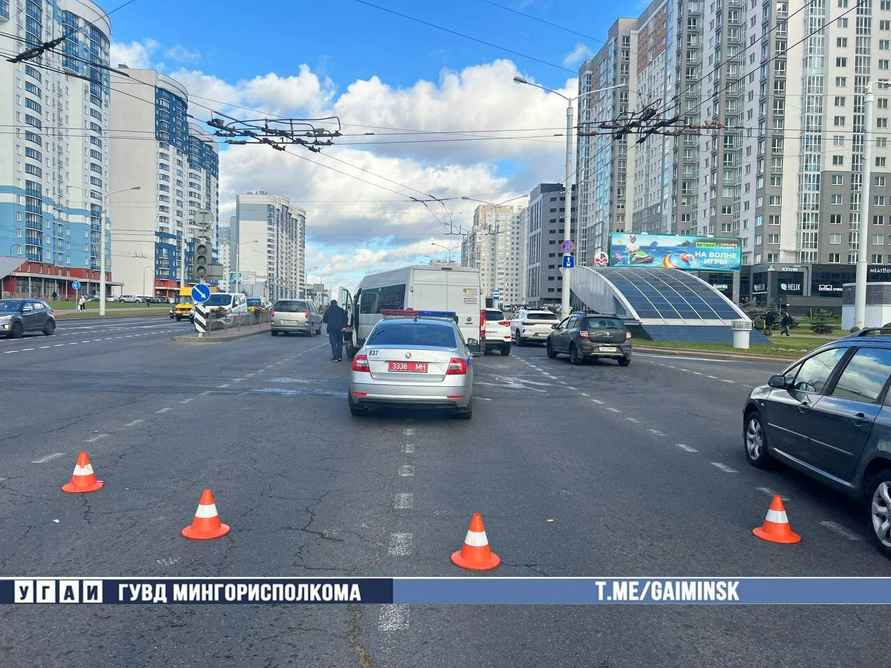 В Минске маршрутка столкнулась с легковушкой – 5 человек в больнице