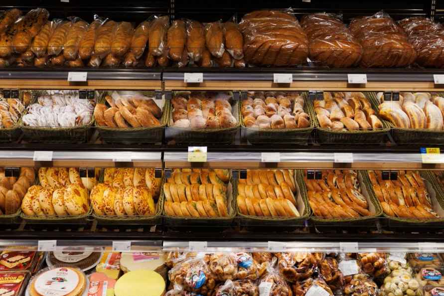 В одном из районов Минска открыли супермаркет с 18 кассами и мексиканскими врапами. Что по ценам?