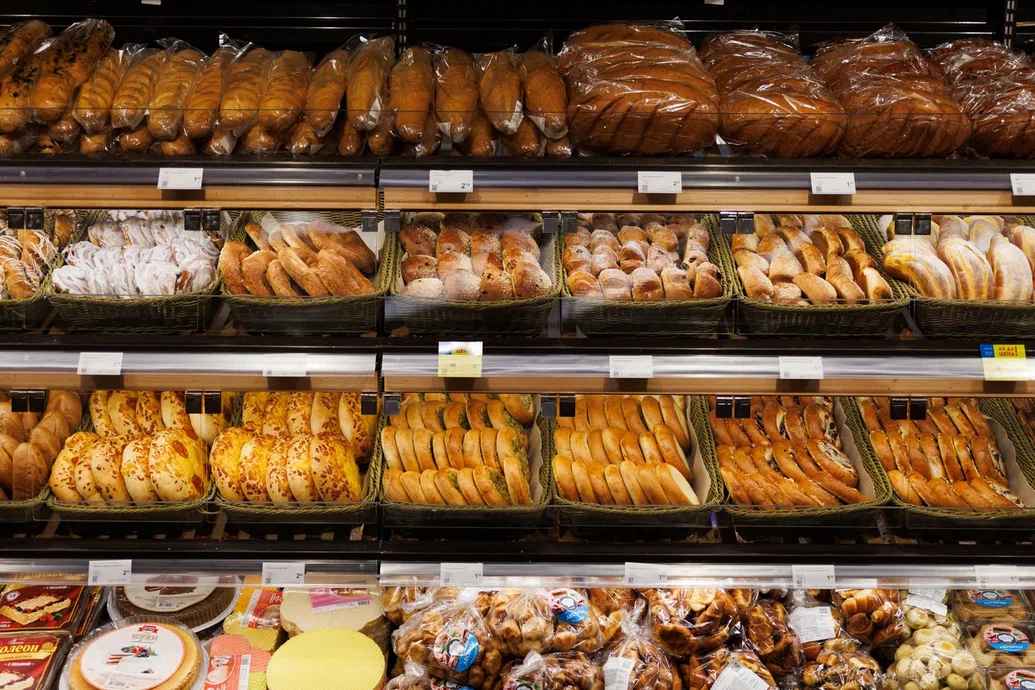 В одном из районов Минска открыли супермаркет с 18 кассами и мексиканскими врапами. Что по ценам?