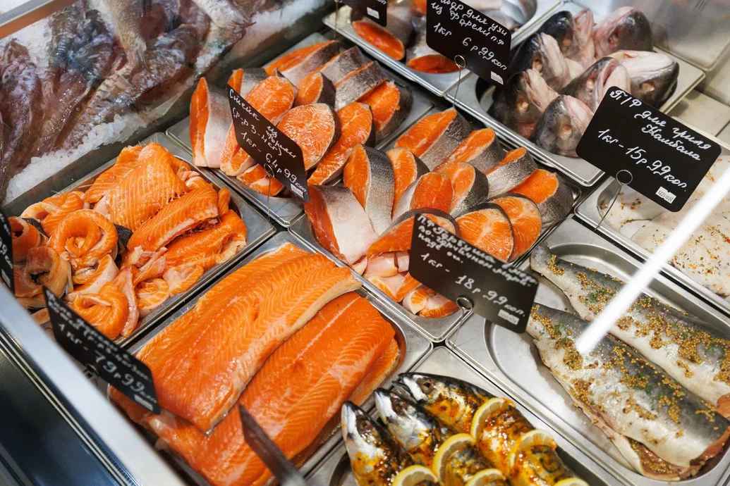 В одном из районов Минска открыли супермаркет с 18 кассами и мексиканскими врапами. Что по ценам?