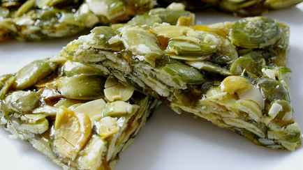 Как приготовить козинак из тыквенных семечек? С этим простым рецептом вы перестанете покупать его в магазине