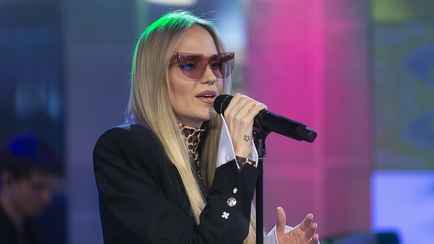 В Москве задержали певицу Глюкозу. За что выписали штраф 5 тыс. российских рублей?
