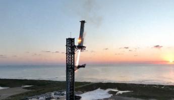 SpaceX с пятой попытки вернула носитель самой большой ракеты в мире на стартовую площадку