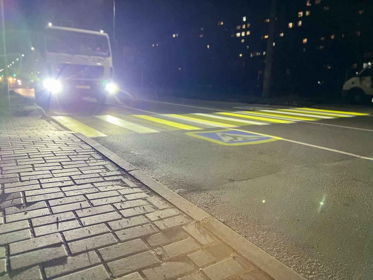 В Гомеле установили проектор на пешеходном переходе. Как работает?