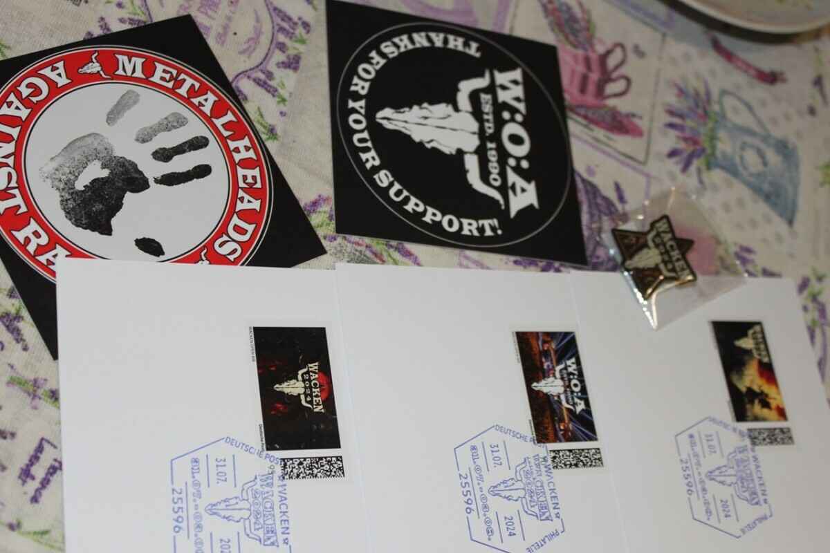 Минус месячная зарплата в год на «макулатуру»? Узнали, как и чем живут посткроссеры в Беларуси