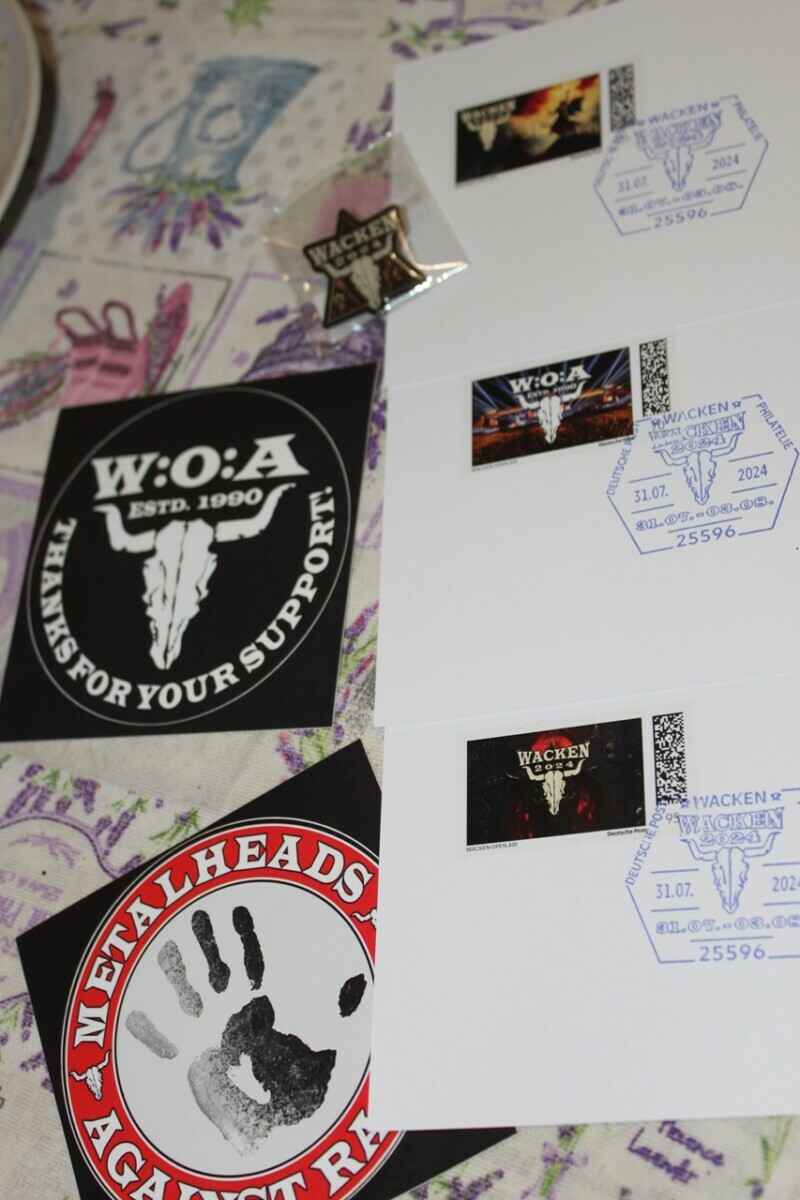 Минус месячная зарплата в год на «макулатуру»? Узнали, как и чем живут посткроссеры в Беларуси