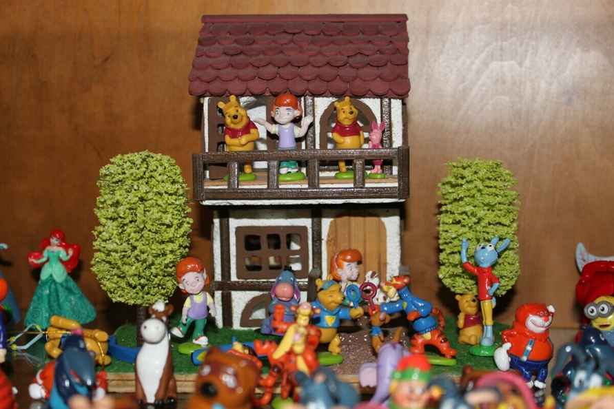 Минус месячная зарплата в год на «макулатуру»? Узнали, как и чем живут посткроссеры в Беларуси