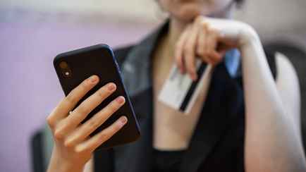 Абоненты МТС пожаловались на скрытые платные подписки. Как за год белорусы могут потерять 150 рублей?