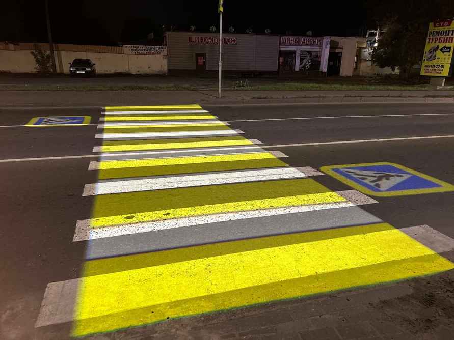 В Гомеле установили проектор на пешеходном переходе. Как работает?