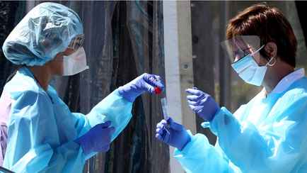 Минздрав выявил первый случай заражения новым штаммом коронавируса XEС в Беларуси. Чем опасен?