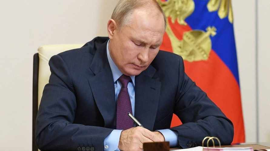 Путин экстренно подписал новую ядерную доктрину России. Что в ней написано про Беларусь?