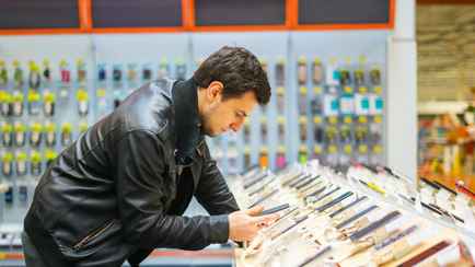 Белорусам дали 42 дня, чтобы купить смартфон за 1 рубль. Что для этого нужно?