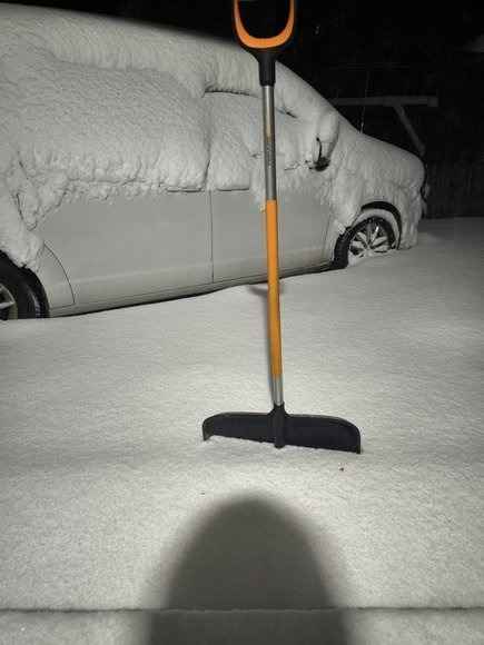 Литву за ночь накрыло снегом. Где сверкали зимние молнии?