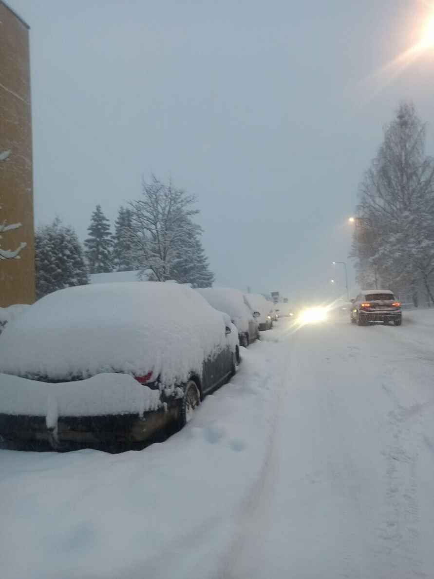 Литву за ночь накрыло снегом. Где сверкали зимние молнии?