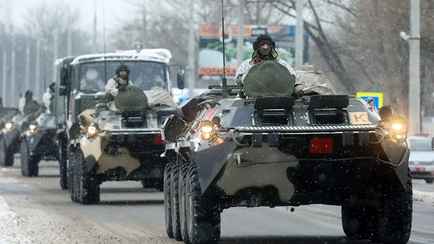 «Никак не могут успокоиться» — В Совбезе объяснили белорусам, почему на дороги выведут военную технику