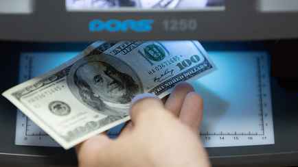 Доллар в Беларуси подорожал до 3,59 рубля. Какого курса ждать к Новому году?