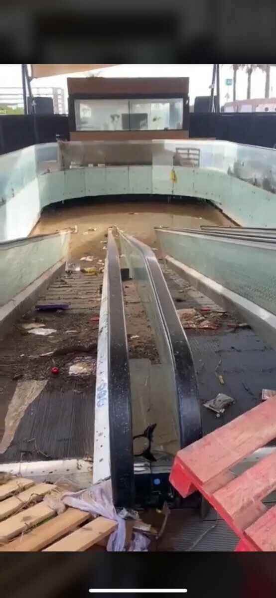 «Ожидаем худшего» - В Испании подземная парковка может оказаться кладбищем из-за наводнения