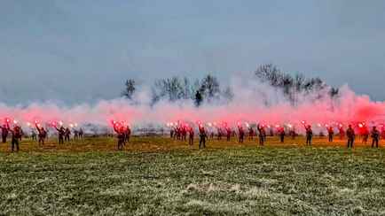 Польские солдаты устроили «огненное шоу» на границе с Беларусью