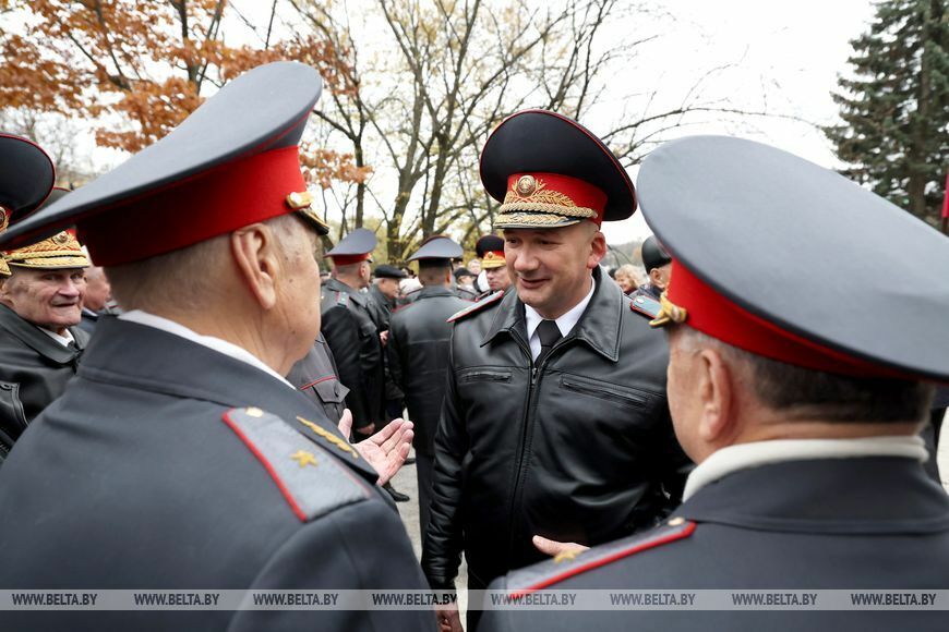 "По первому зову" — Кубраков пообещал задействовать отставных спецназовцев на выборах президента Беларуси. Где?