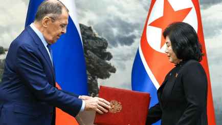 «До победы» — Северная Корея объявила о поддержке России в «священной войне». Что ответили в Киеве?