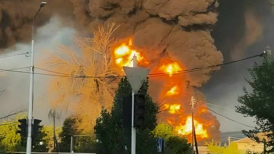 Беспилотники атаковали нефтебазу в российской Калуге