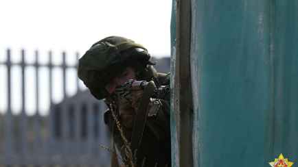 Жителей Могилева предупредили о стрельбе из-за «отражения нападения на военкомат»