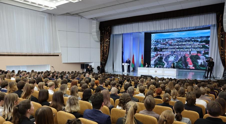 «Надо заставлять читать, переводить. В этом язык. Нужна