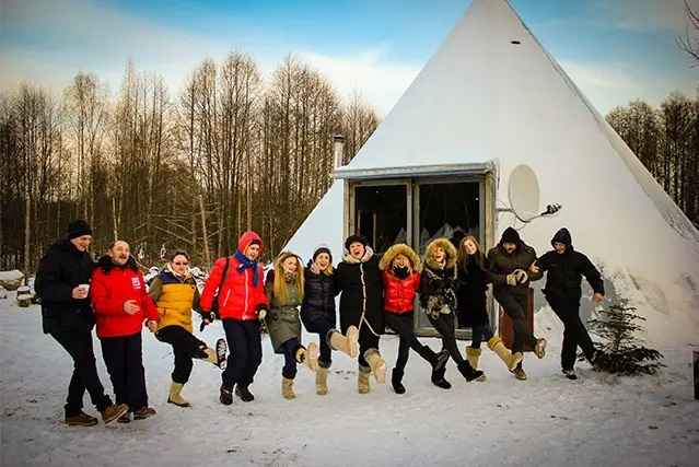 Рестораны, усадьбы и арт-пространства. Посмотрели цены на разные варианты новогодних корпоративов в 2024 году