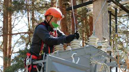 Штормовой ветер оставил без света 226 деревень и посёлков Беларуси